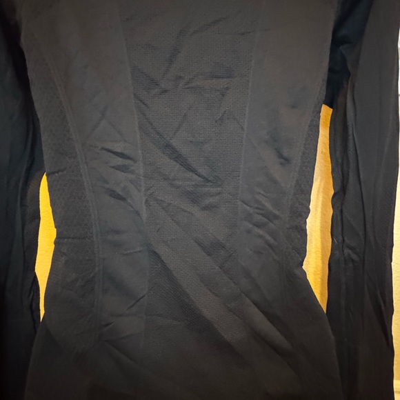 Spiritual Gangster Black Textured Top - Picture 7 of 8